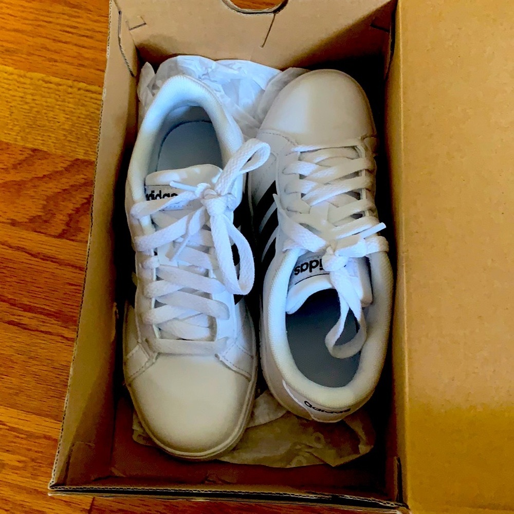 White Adidas Originals (Size:1)